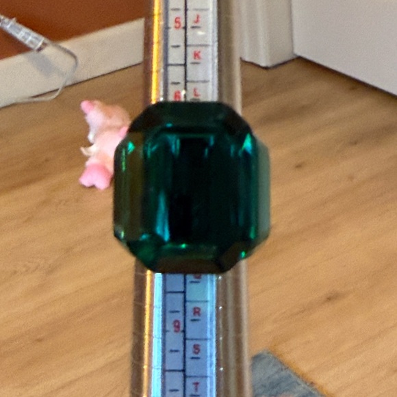 Swarovski Lucent Cocktail Ring, Octagon Cut Green, Size 8 - Picture 6 of 16